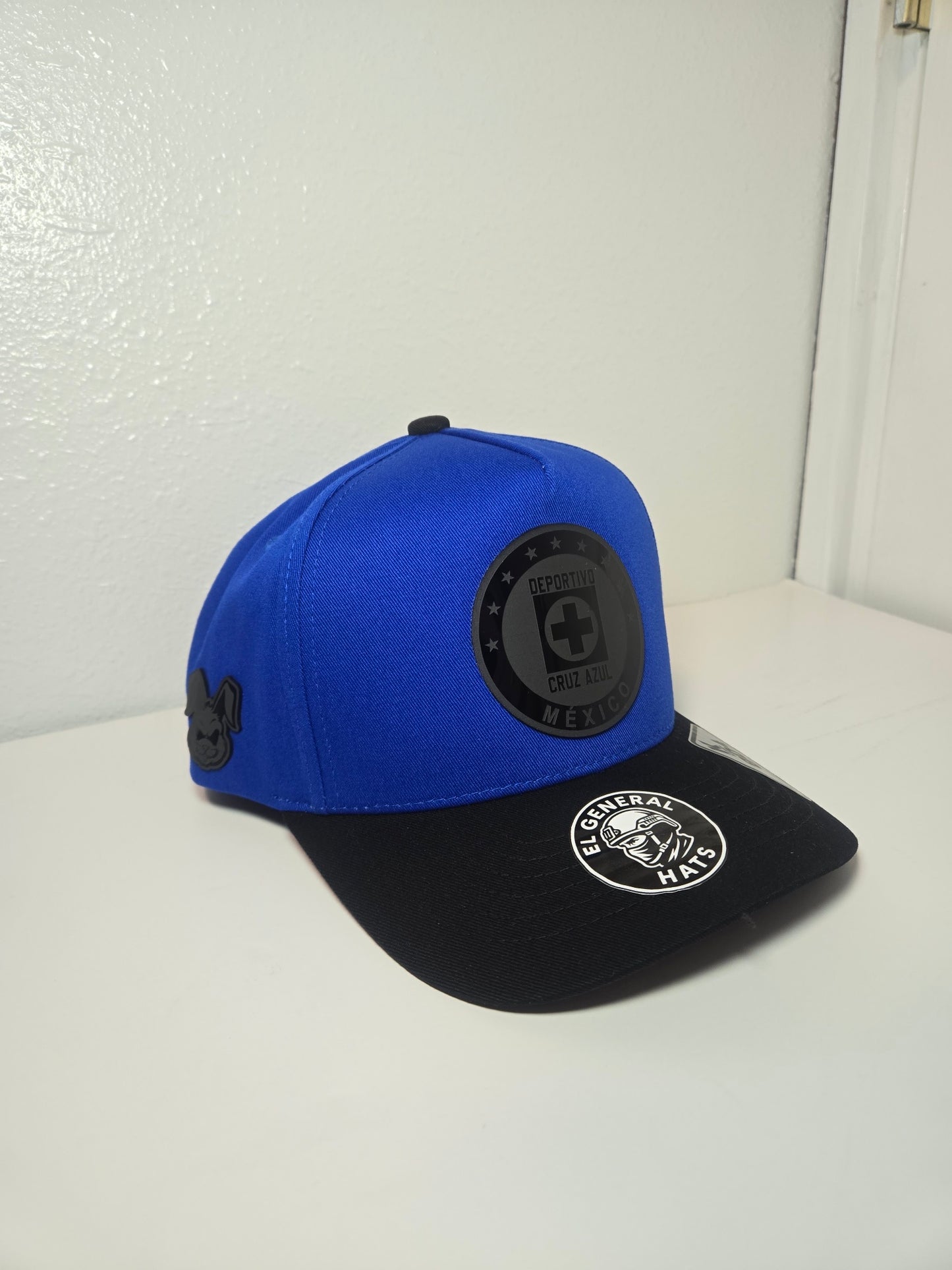 Gorra del Azul, Custom Azul Hat